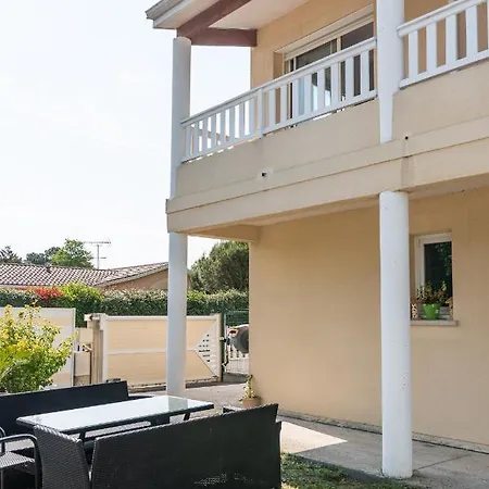 Holiday home Duplex Romantique Sur Le Bassin